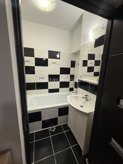 Apartament de închiriat, ultracentral,  3 camere, decomandat - 14