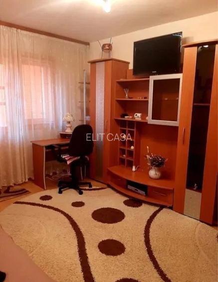 Apartament cu 2 camere, etajul 3/4, zona Alexandru Cel Bun - 2