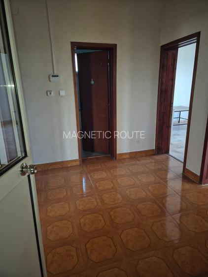 Hală cu birouri de închiriat - 8