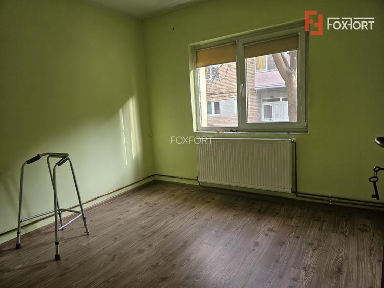 Apartament cu 3 camere, decomandat cu vedere pe 3 parti - zona Miorita - 10