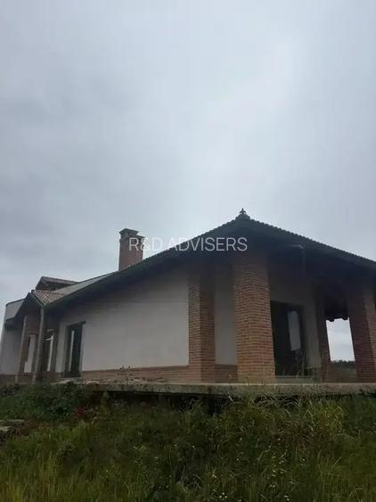Casa 10 camere Nefinalizata 600 m Utili 2500 m Teren Padure 400 m - 10