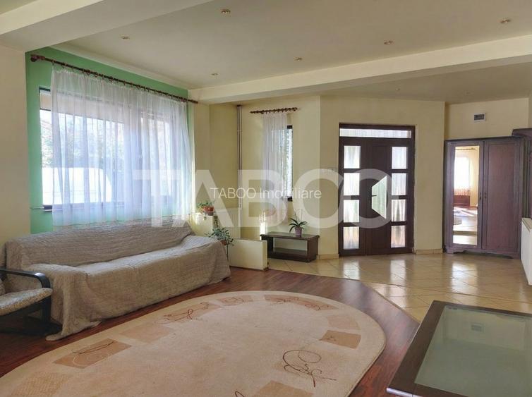 Casa 200 mpu 4 camere curte si gradina zona linistita Talmaciu - 2