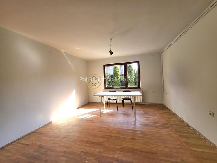 Casă de vânzare în centrul Sibiului – 3 camere și curte privată - 5