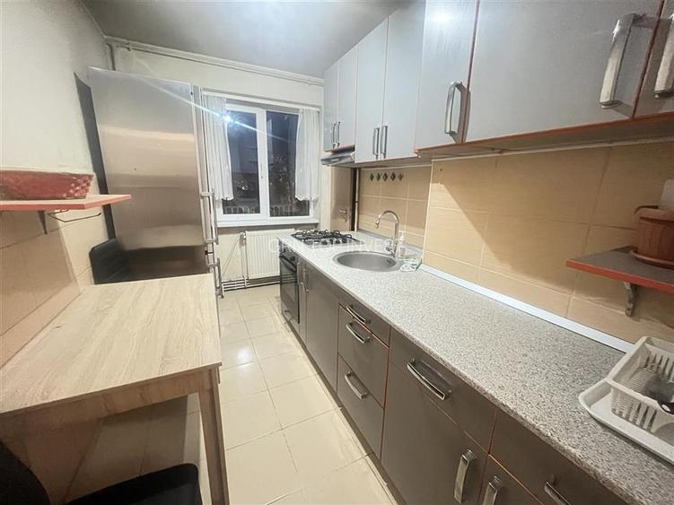 Apartament 2 camere si balcon zona Stefan cel Mare - 8