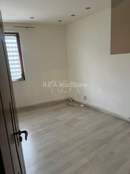 Apartament 5 camere în Vilă – Calea Călărașilor, 110mp, Ideal Sediu Firmă sau Ca - 9