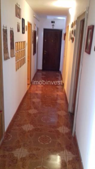 Vand ap. cu 4 camere in zona ultracentral - 9