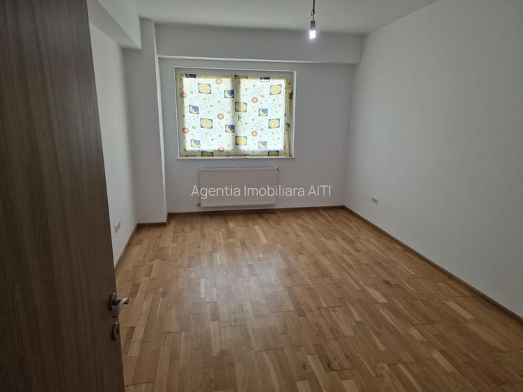 De Vanzare Apartament 2 camere decomandat Zamca cu loc de parcare - 2