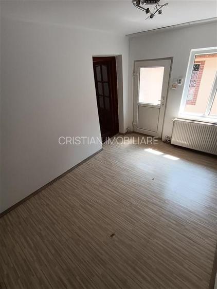 Casa 5 camere Pretabila 2 Familii, teren 176 mp, Bld Dorobantilor - 10