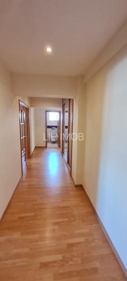 Vand apartament 3 camere foarte spatios - 3