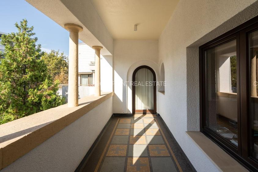 Vilă  reprezentativa zona Dacia - 25