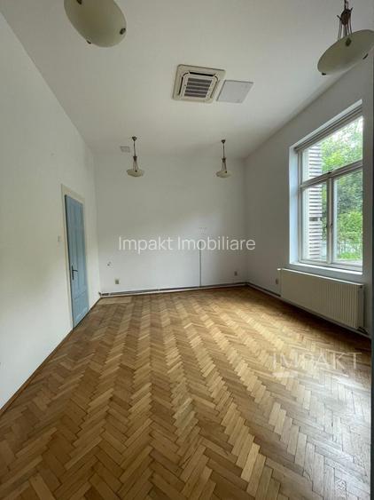 Casa superba ideala sediu firma! - 12