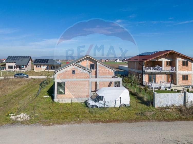 Casa cu potential de investitie, constructie noua la rosu - 23