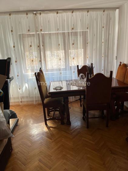 Soarelui | 3 camere | Decomandat | 2 băi | Centrala proprie | Etaj 2 - 2