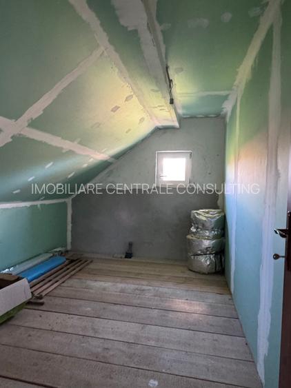 Vila cu curte generoasă Lazu - 19