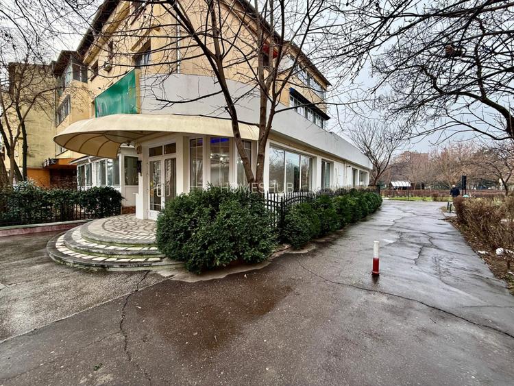 Spatiu comercial stradal cu vizibilitate si trafic pietonal intens | 2 Stejari  - 3