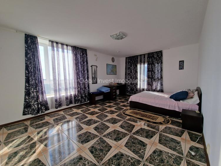 Hala 440mp, Apartamente 340mp, Garaj, teren 1500mp, acces facil - 18