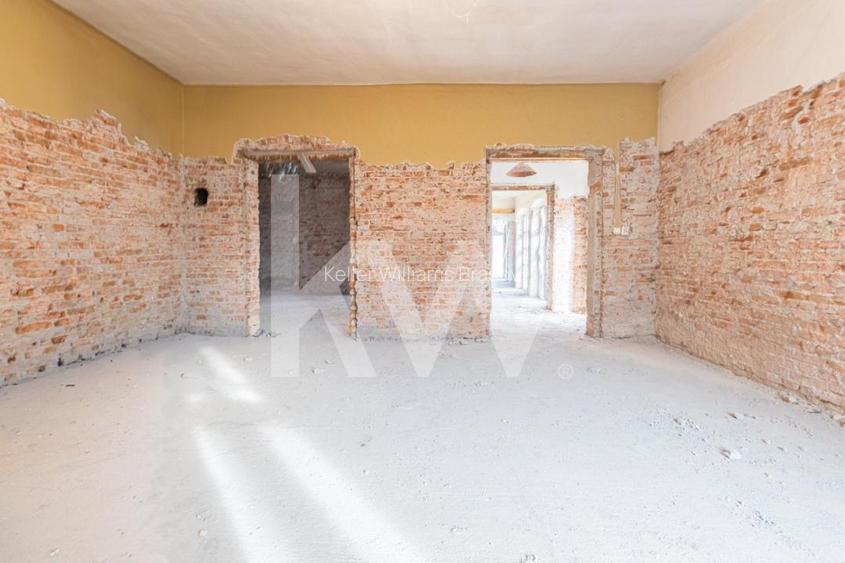 Proiect de restaurare langa Cetatea Prejmer,  casa si teren de 5.458 mp - 15