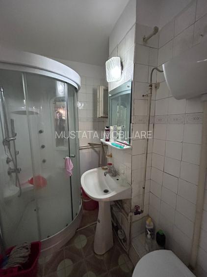 - Apartament 3 camere conf. 1 decomandat Plantelor, etaj intermediar. - 6