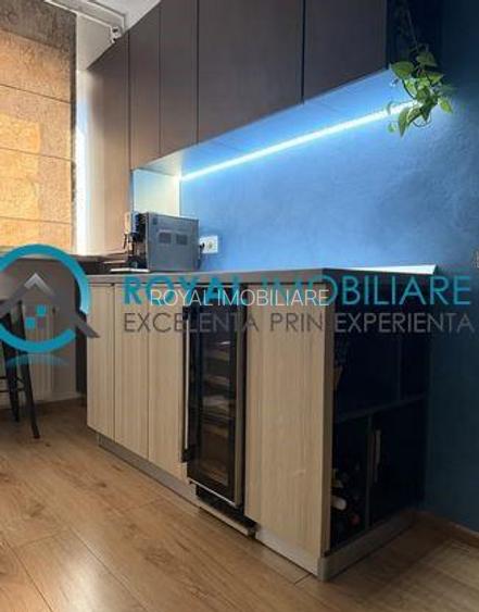 Royal Imobiliare - Vanzare apartament 3 camere zona 9 Mai - 8