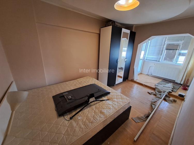 PACURARI MAOARA DE FOC 3 CAMERE DECOMANDAT ET.3 BLOC 1985  71 MP  COD 161977 - 10