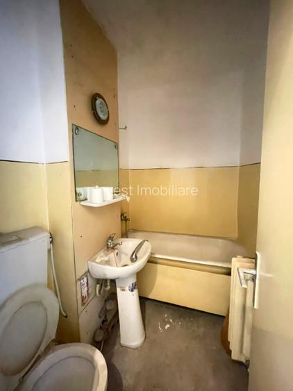 Apartament 3 camere decomandat - etaj 2 - Podu Ros - 10