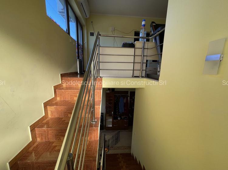 Casa spațioasă  P+1E,526 mp teren-strada liniștită. - 11