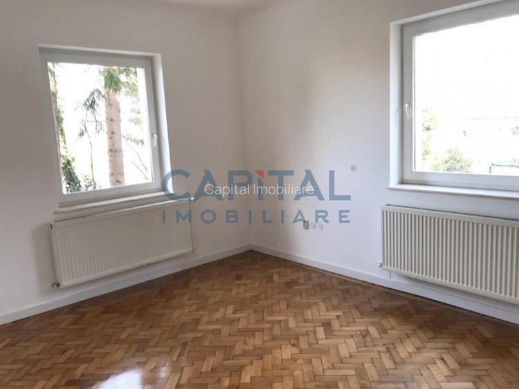 0% Comision! Apartament cu 3 camere de inchiriat, zona Central - 2