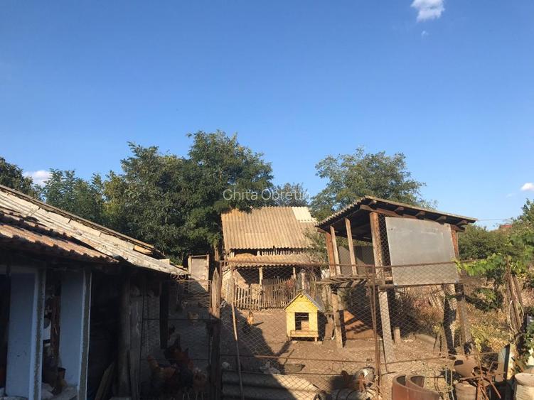 Vând casă în sat Crăciunei, comuna Radomirești, județul Olt - 7