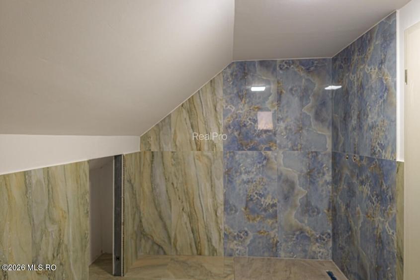 Giarmata - Casa P+1, 4 Dormitoare, 4 Bai, Garaj, Beci, Teren 556 Mp - 15