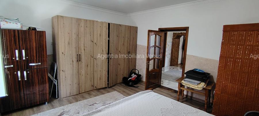 Casa cu etaj zona Liceului Pedagogic - 5