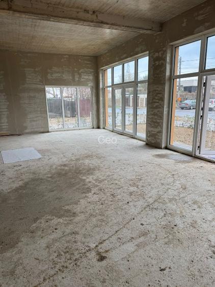 VAND SPATIU COMERCIAL - 2