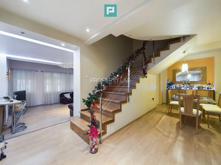 Casă situată Central în Dumbrăvița - 8