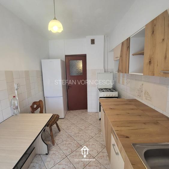 Apartament cu 2 camere decomandat | Str Garii  - 7