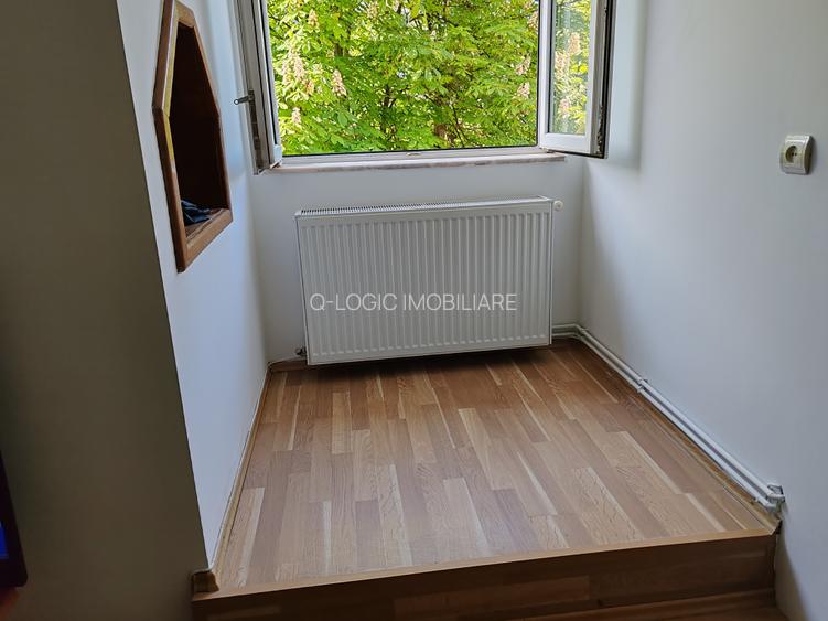 Apartament 3 camere liber la vanzare zona Colinei - 3