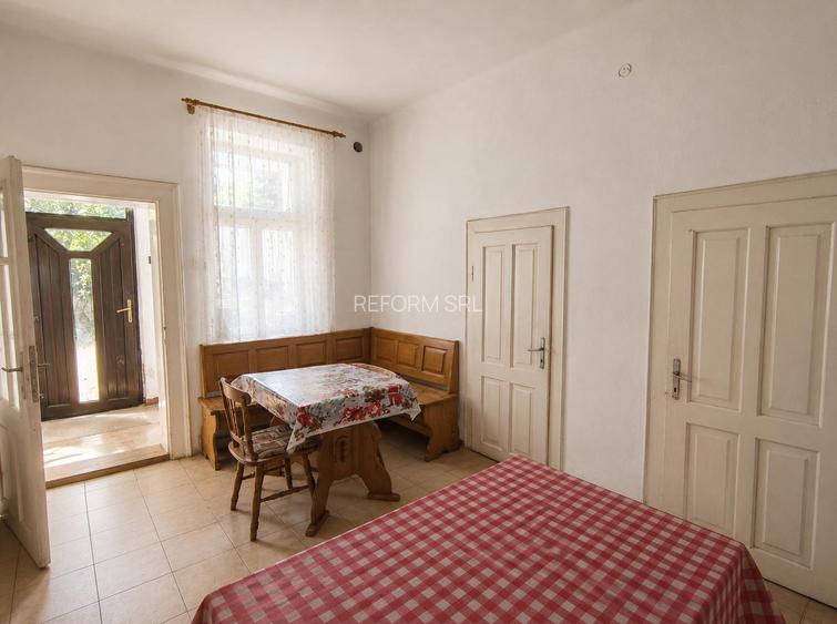 De vânzare | Casă renovabilă cu teren 601 mp | Gruia – zona 7 Străzi - 9