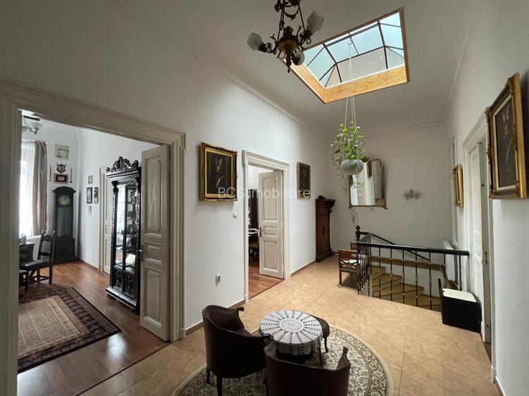 Apartament spectaculos de 4 camere într-o vilă cu farmec istoric, Victoriei - 10