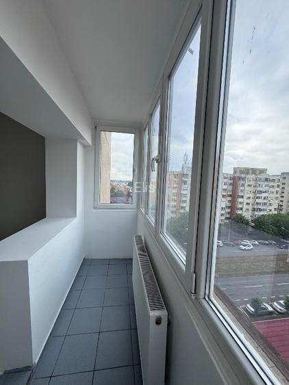 Proprietar vând apartament cu 2 camere, situat în Arad, zona Calea Aurel Vlaicu - 2