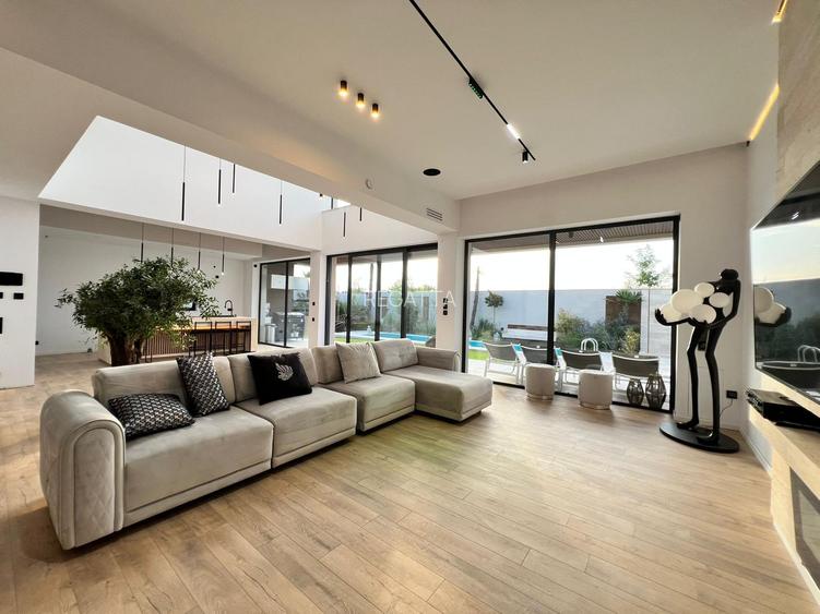 Casă individuală cu 6 camere în Petrești - 28