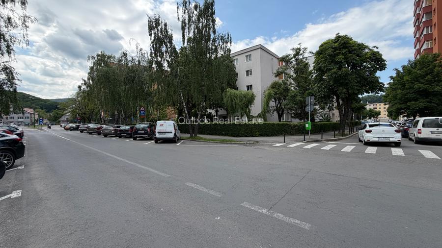 Spatiu comercial pe Str. Zorilor,locatie cu vad,vitrina mare,locuri de parcare - 9