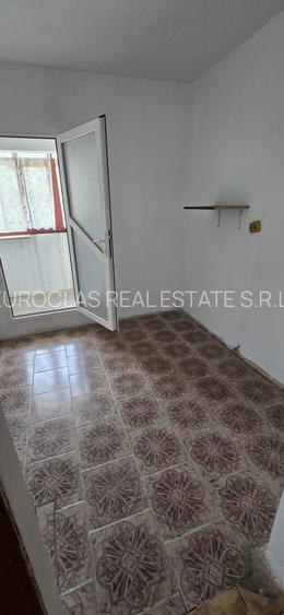 Apartament 3 camere - Navodari - 65.000 euro (Cod E12) - 6