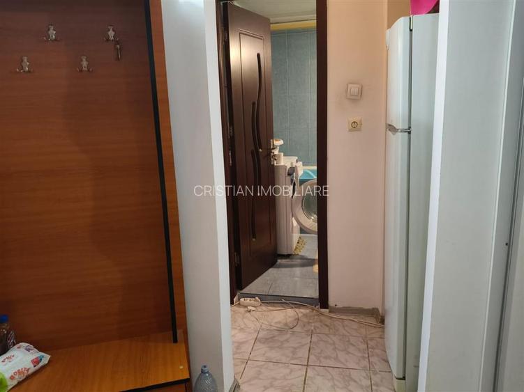 Ap 2 cam Dorobantilor-Bariera Etaj 3 Conf 1 decomandat - 48 mp - 5