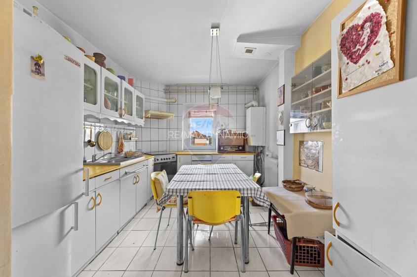 Apartament cu 3 camere de vânzare în zona Podgoria - 8