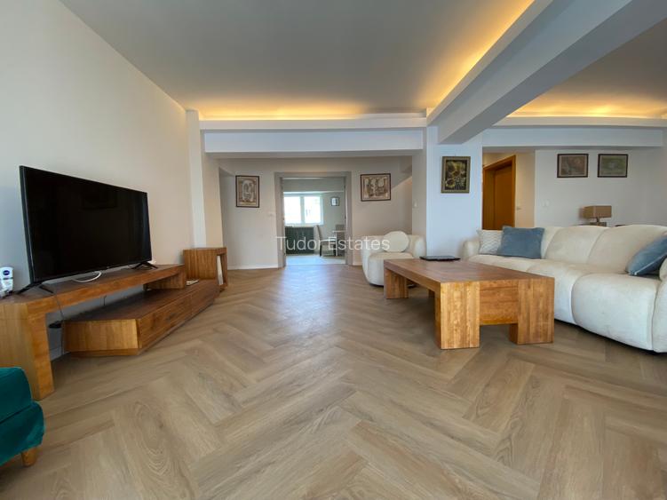 Lovely 3 bedroom apartment transformed into 2 bedrooms next to the Unirii Square - 4