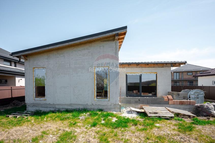 Casă cu 4 camere de vânzare, 130mp utili, teren 600mp in Harman - 27