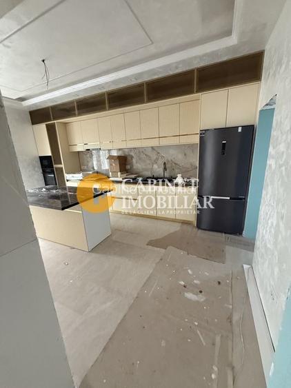 Casa PREMIUM - 5 camere - 3 bai - 750mp teren - La asfalt - 5