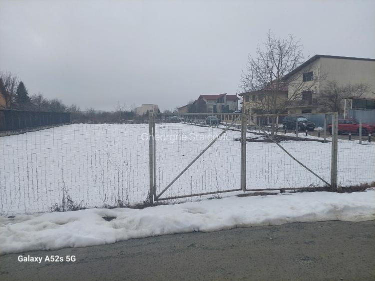 Teren intravilan 1472 mp cu 310 euro/mp, toate utilitatile! 0729 88 44 44 - 2