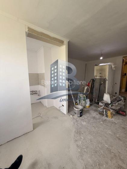 Garsoniera Titan/ Necesita Renovare/ Piata Minis - 2