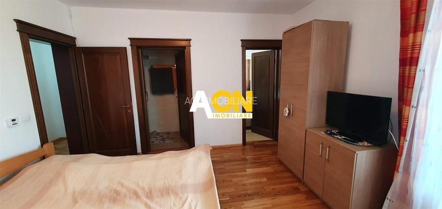 Casa parter+demisol, 1200 mp teren, pretabila pt 2 familii, Sard - 11