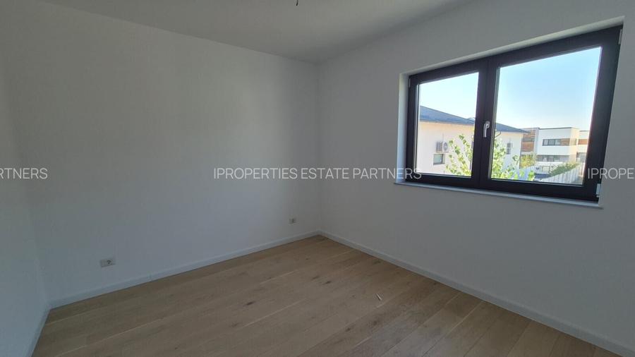 Vila de vanzare in Tunari - 13