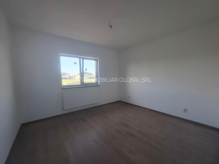 Casă individuală cu 3 camere, la cheie, într-o zonă liniștită - 11